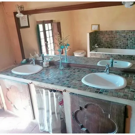 Du Pigeonnier Avec Acces Piscine ! *